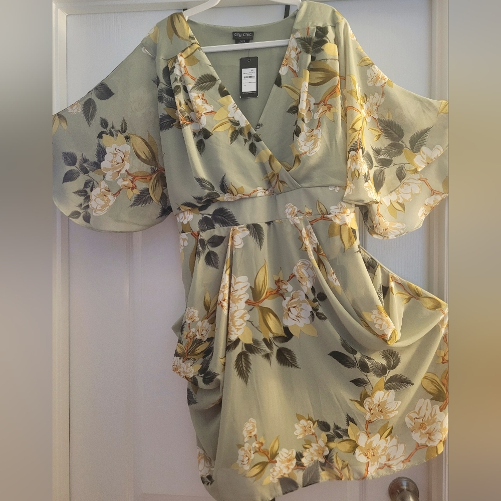🌼 City Chic Magnolia Dress - Picture 6 of 15